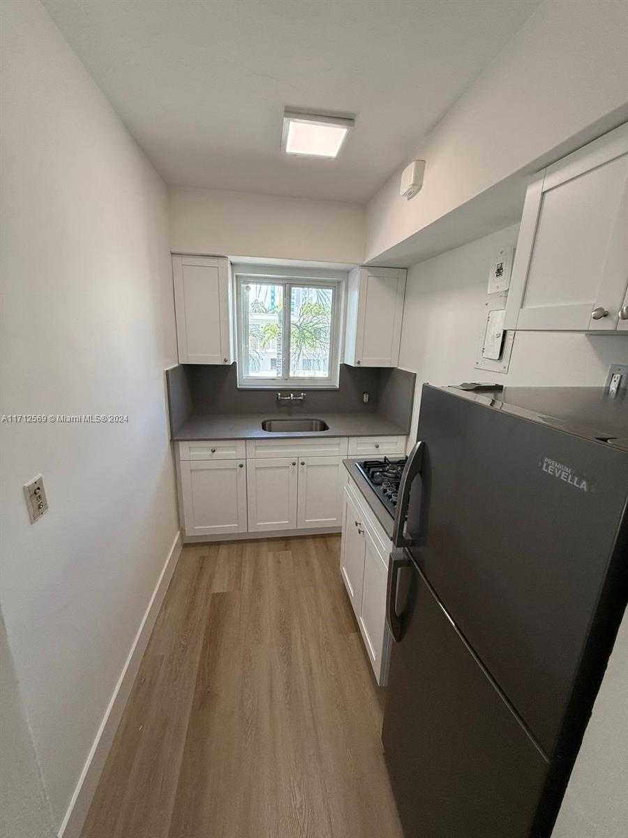 Small Image of 10074 EAST BAY HARBOR DR #74C, Bay Harbor Islands Number 11