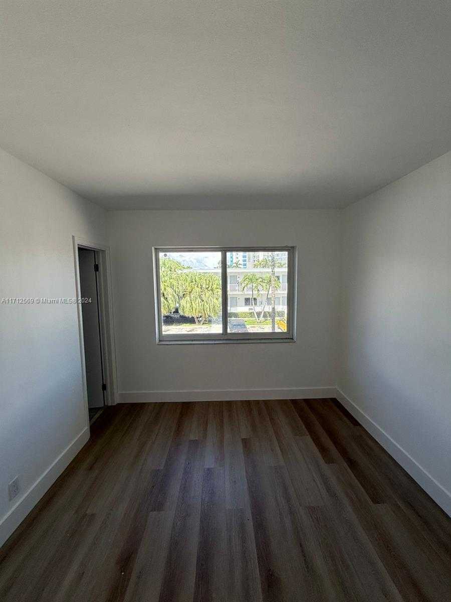 Small Image of 10074 EAST BAY HARBOR DR #74C, Bay Harbor Islands Number 14