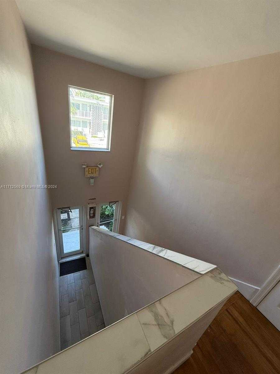 Small Image of 10074 EAST BAY HARBOR DR #74C, Bay Harbor Islands Number 19