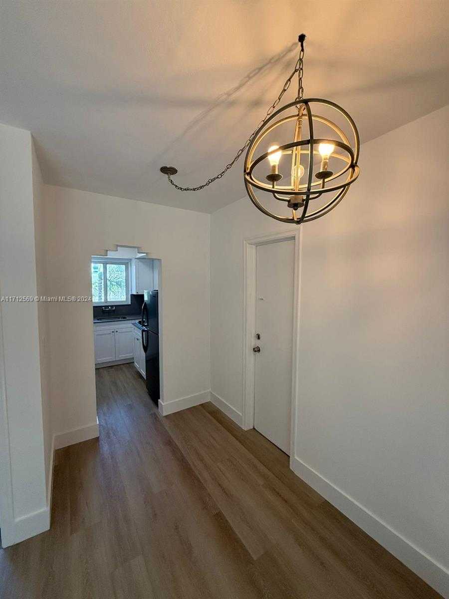 Small Image of 10074 EAST BAY HARBOR DR #74C, Bay Harbor Islands Number 8