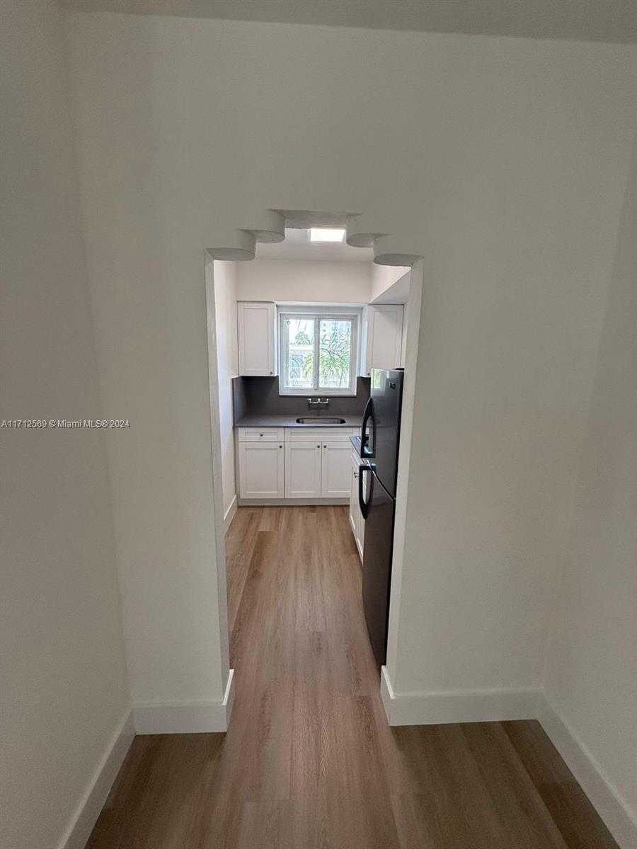 Small Image of 10074 EAST BAY HARBOR DR #74C, Bay Harbor Islands Number 9