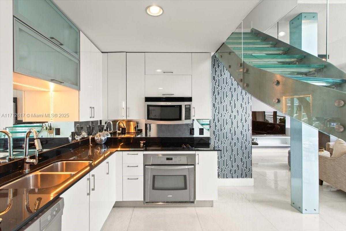 Small Image of 60 SOUTH WEST 13TH ST #4606, Miami Number 12