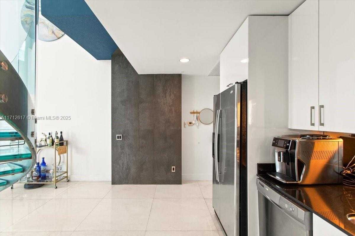 Small Image of 60 SOUTH WEST 13TH ST #4606, Miami Number 13