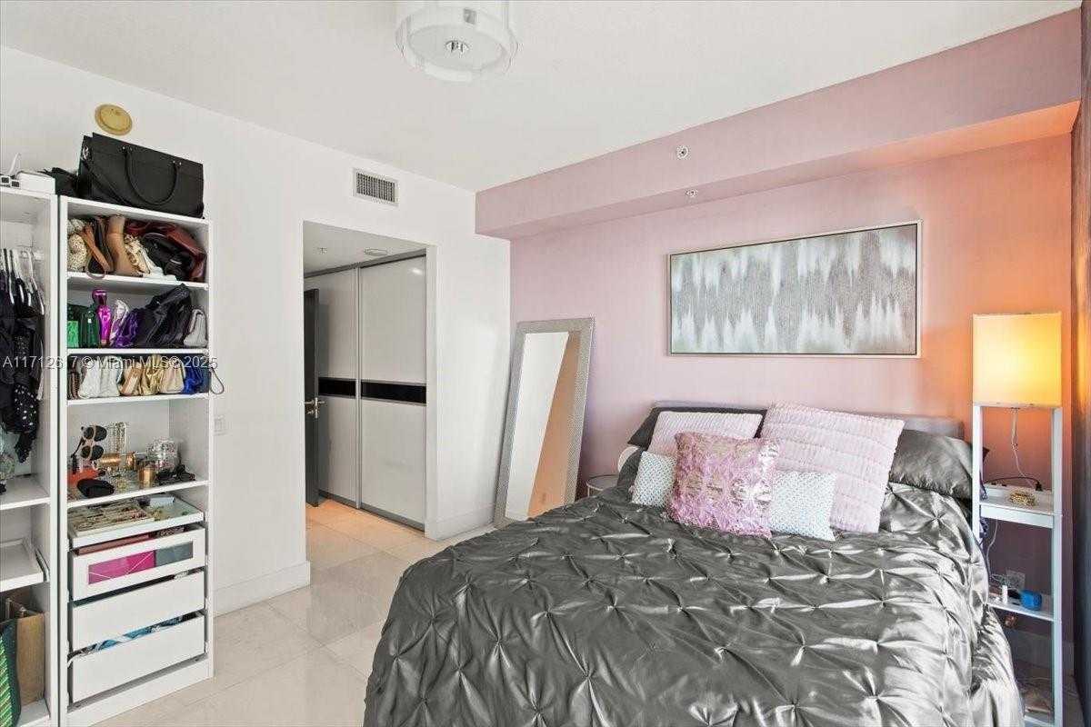 Small Image of 60 SOUTH WEST 13TH ST #4606, Miami Number 23