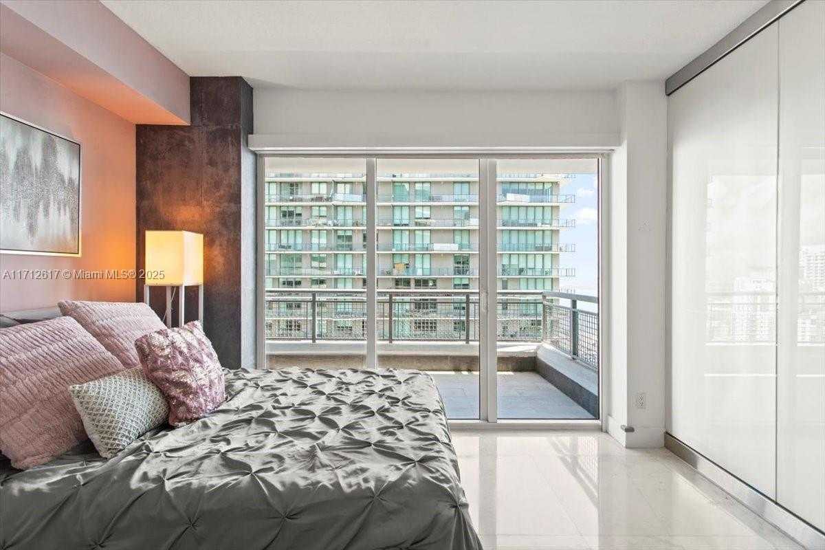 Small Image of 60 SOUTH WEST 13TH ST #4606, Miami Number 28