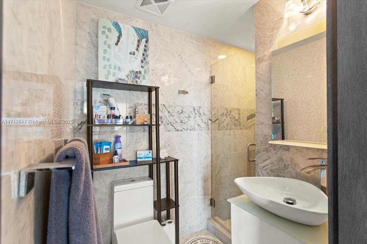 Small Image of 60 SOUTH WEST 13TH ST #4606, Miami Number 29