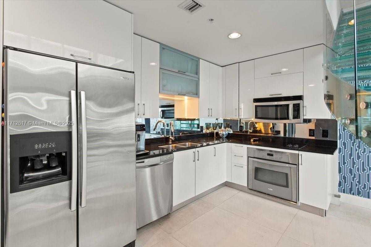 Small Image of 60 SOUTH WEST 13TH ST #4606, Miami Number 8