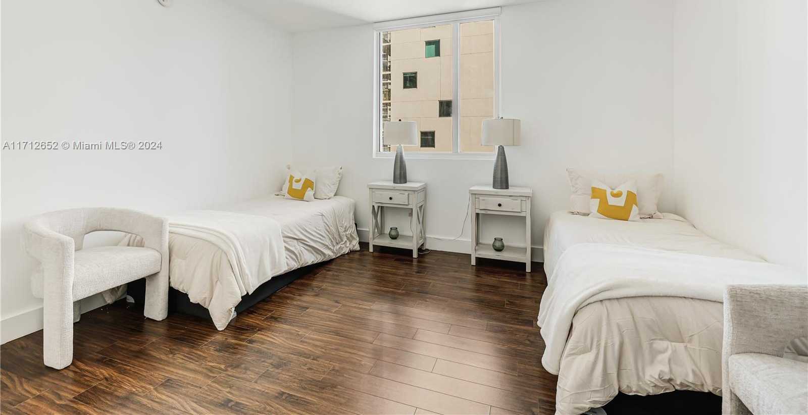 Small Image of 55 SE 6th St, Miami, FL 33131, USA Number 18