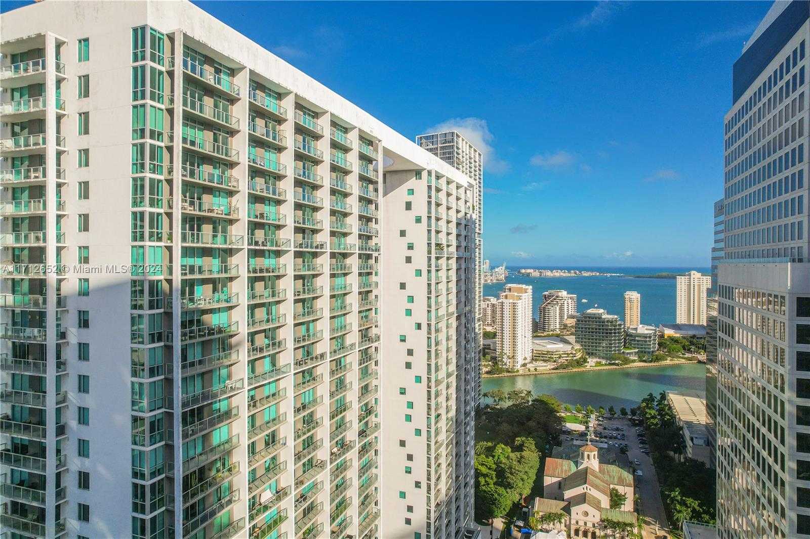 Small Image of 55 SE 6th St, Miami, FL 33131, USA Number 26