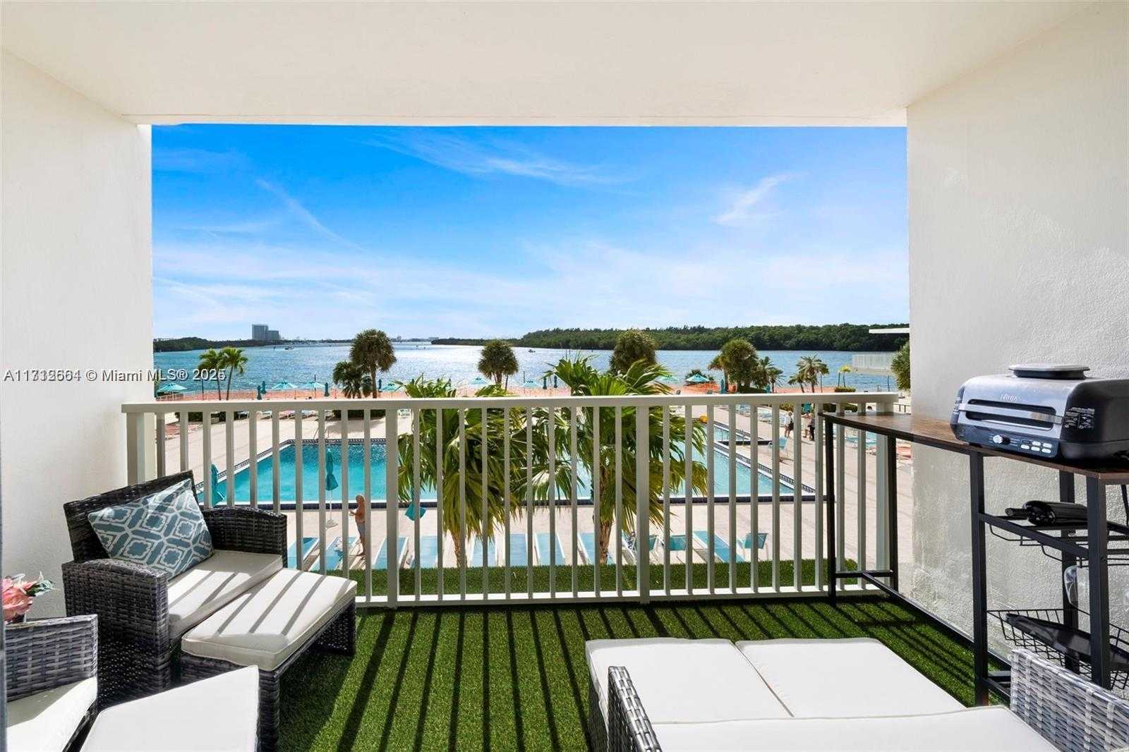 Small Image of 300 BAYVIEW DR #210, Sunny Isles Beach Number 6