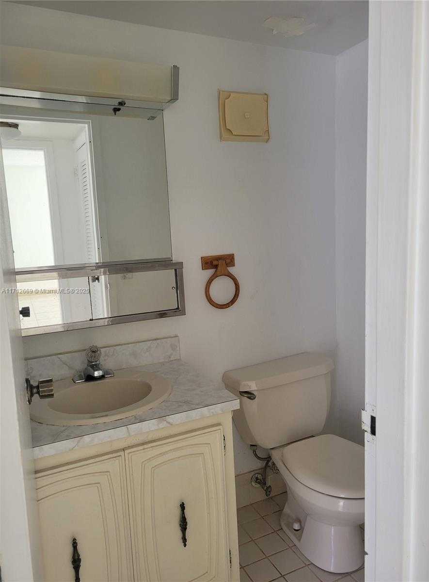 Small Image of 17800 ATLANTIC BLVD #206, Sunny Isles Beach Number 17