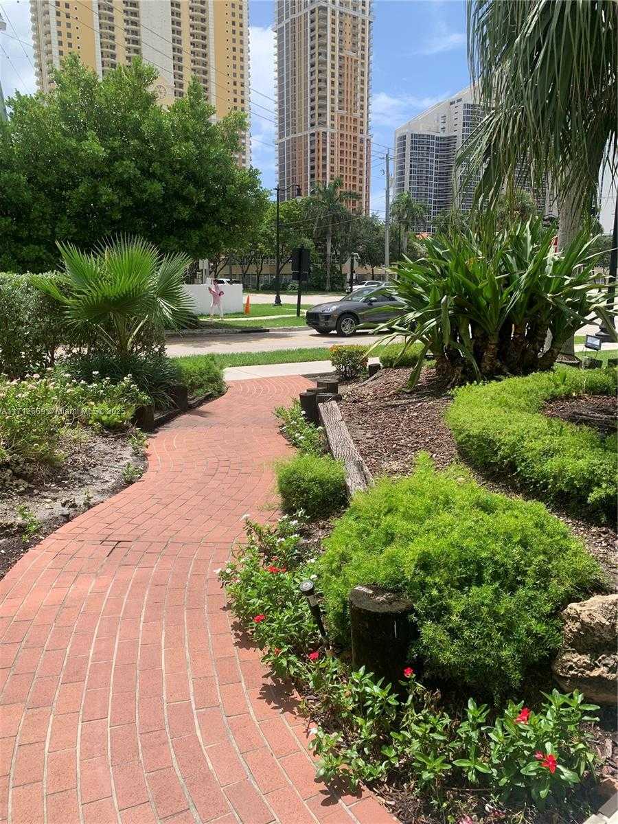 Small Image of 17800 ATLANTIC BLVD #206, Sunny Isles Beach Number 7