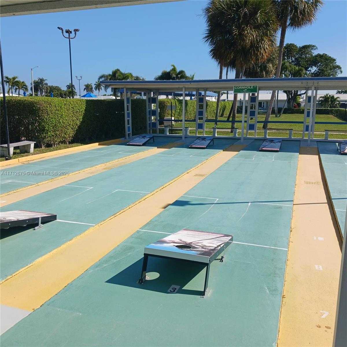 Small Image of 1115 LAKE TER #206, Boynton Beach Number 13