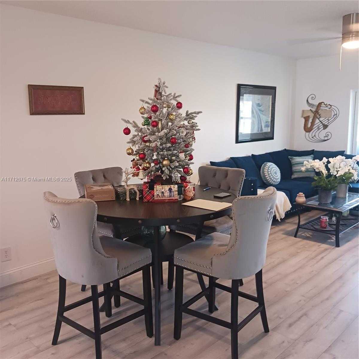 Small Image of 1115 LAKE TER #206, Boynton Beach Number 14