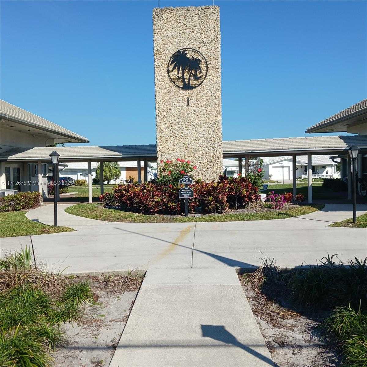 Small Image of 1115 LAKE TER #206, Boynton Beach Number 9