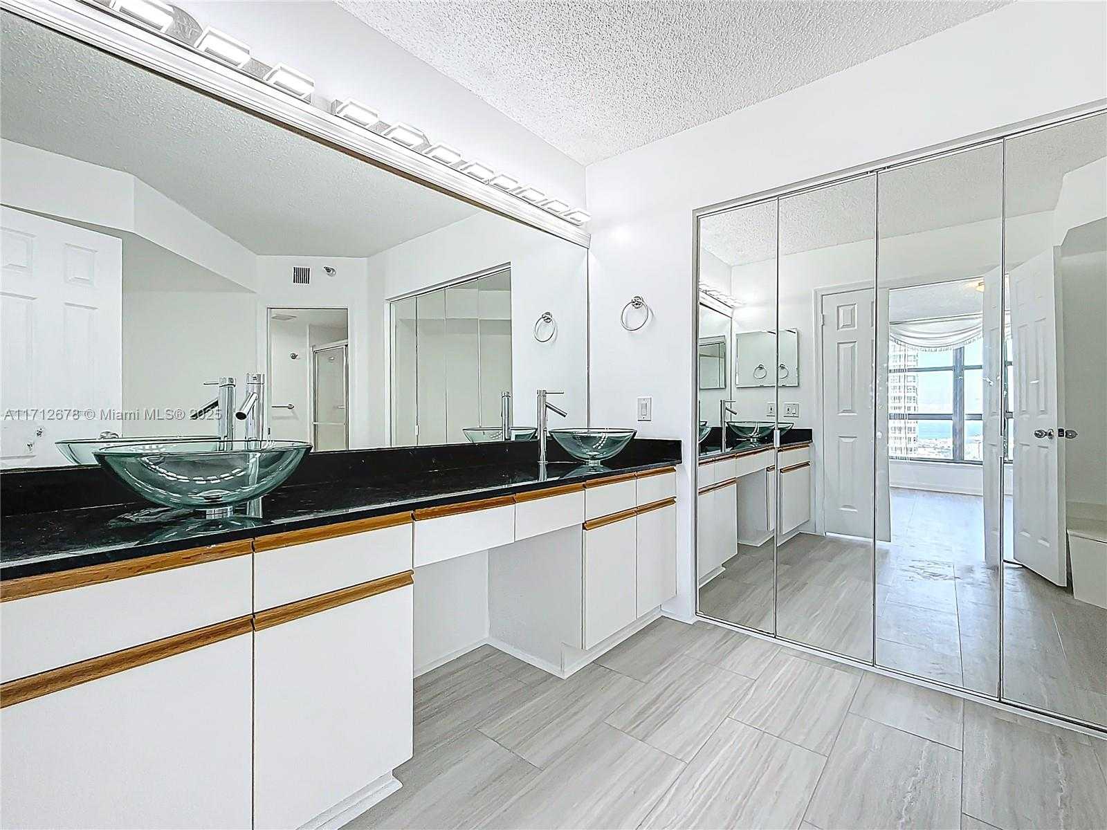 Small Image of 3530 MYSTIC POINTE DR #3206, Aventura Number 15