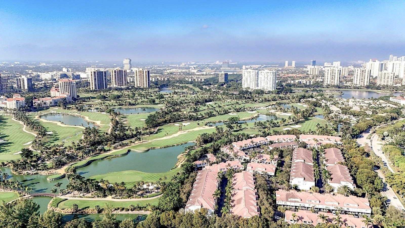 Small Image of 3530 MYSTIC POINTE DR #3206, Aventura Number 2