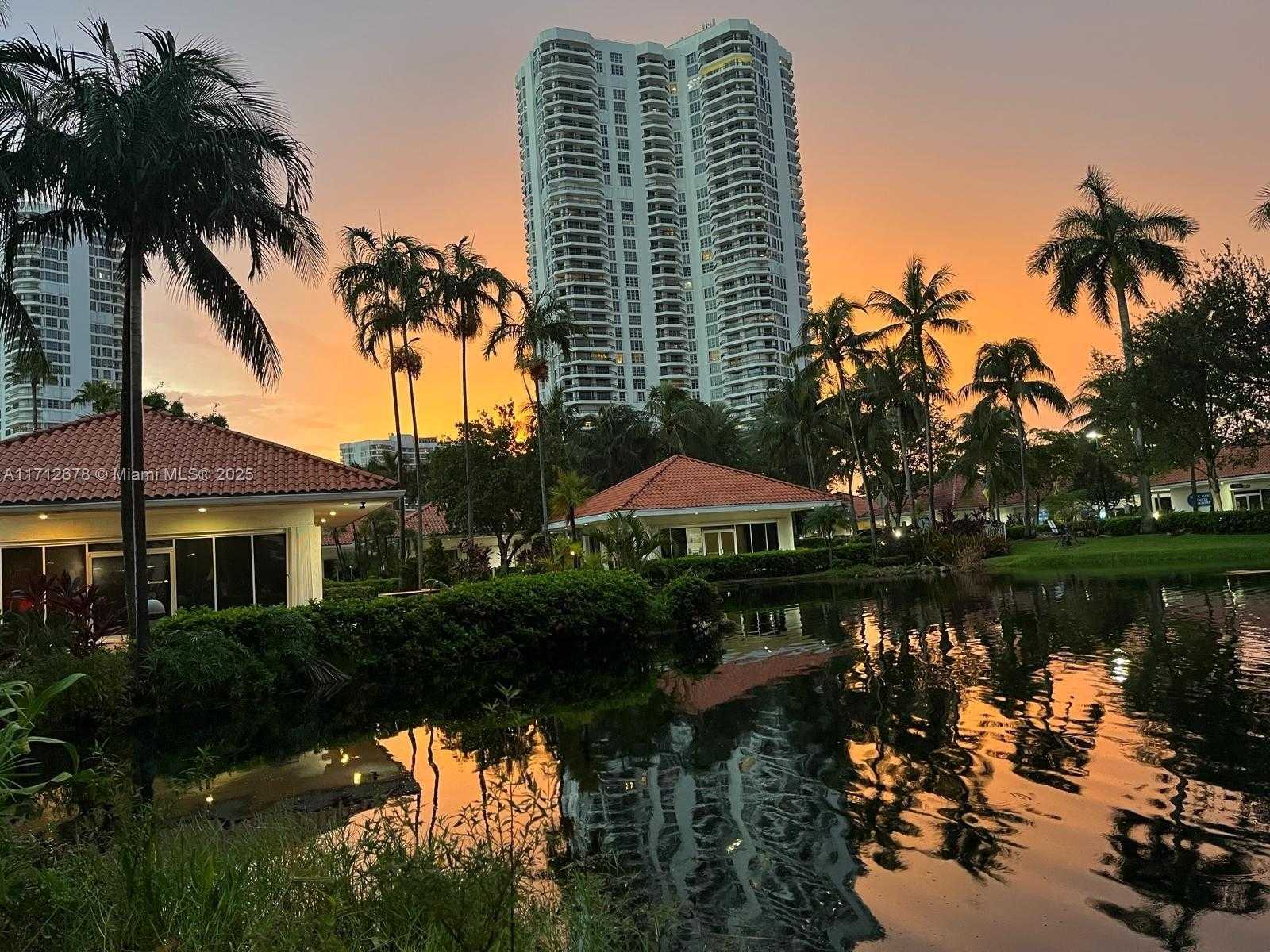 Small Image of 3530 MYSTIC POINTE DR #3206, Aventura Number 27