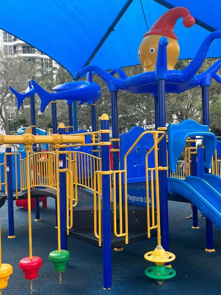 Small Image of 3530 MYSTIC POINTE DR #3206, Aventura Number 52