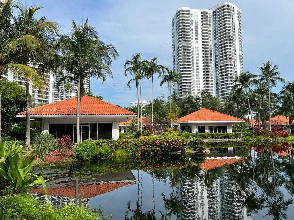 Small Image of 3530 MYSTIC POINTE DR #3206, Aventura Number 6