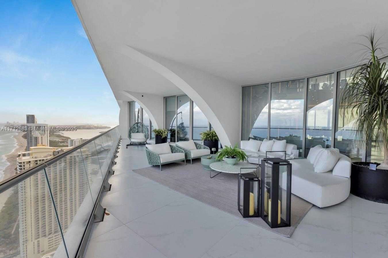 Small Image of 16901 COLLINS AVE #5103, Sunny Isles Beach Number 14