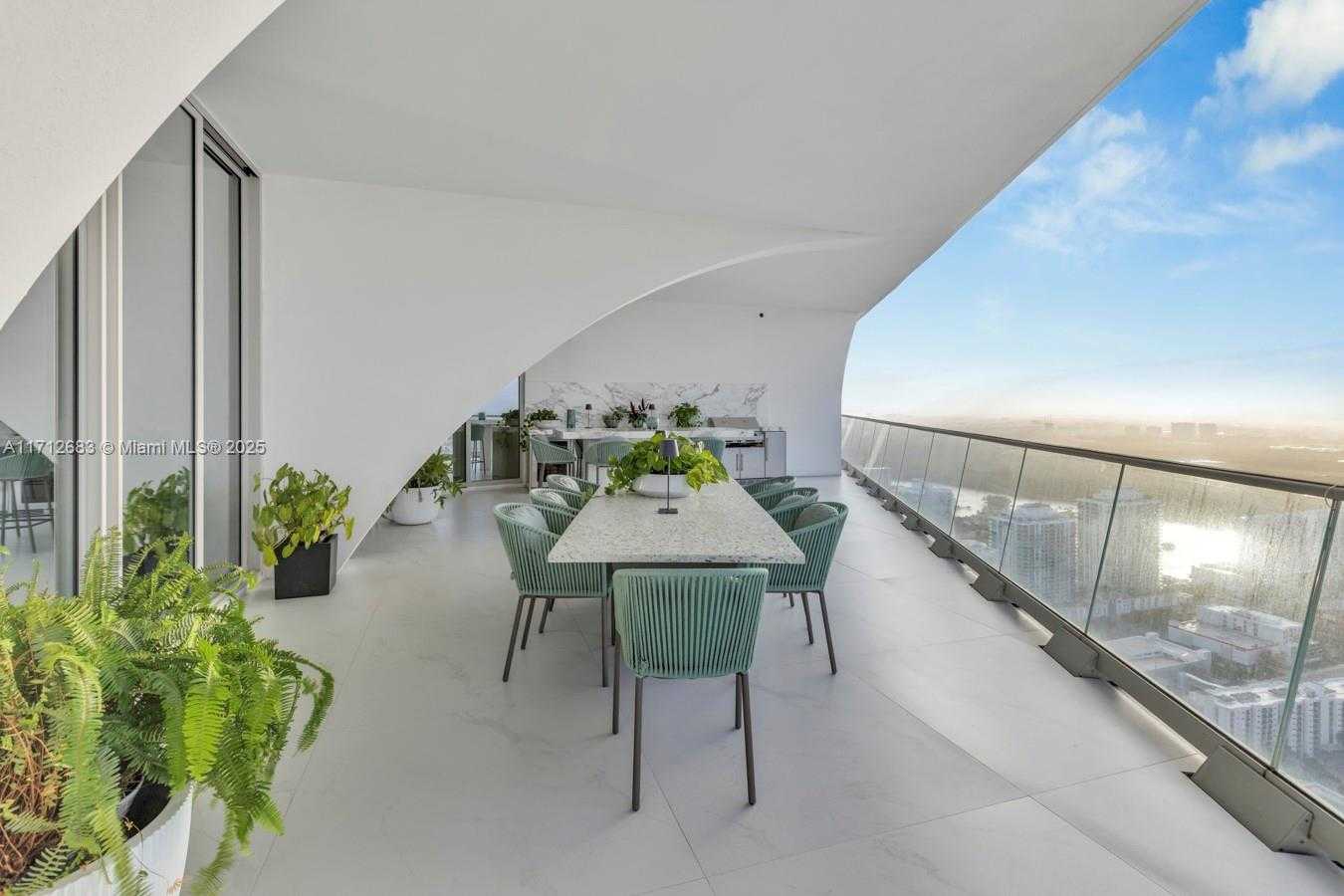 Small Image of 16901 COLLINS AVE #5103, Sunny Isles Beach Number 26