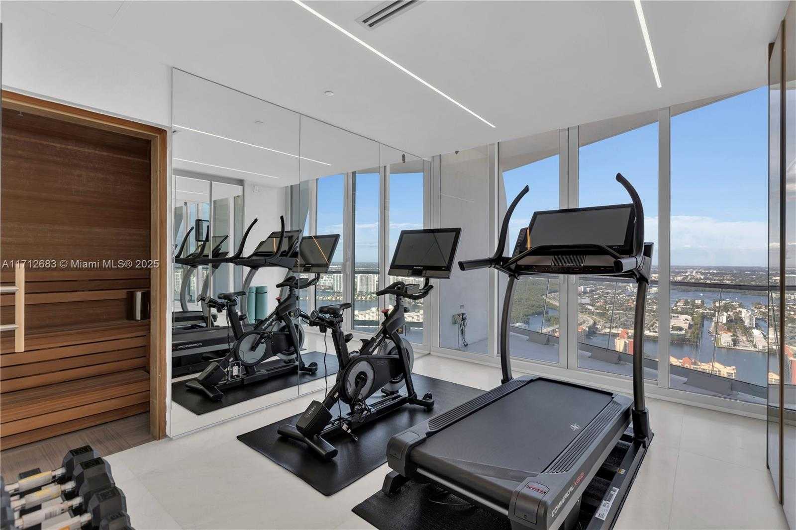Small Image of 16901 COLLINS AVE #5103, Sunny Isles Beach Number 36