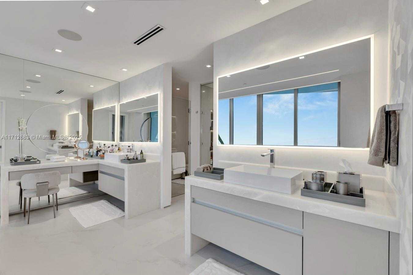 Small Image of 16901 COLLINS AVE #5103, Sunny Isles Beach Number 39