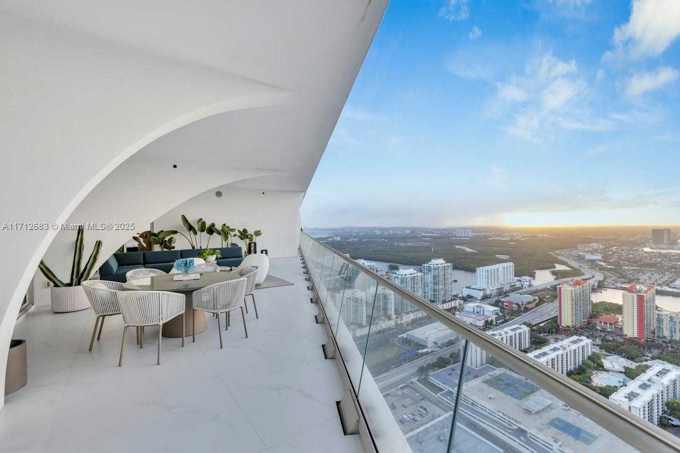 Small Image of 16901 COLLINS AVE #5103, Sunny Isles Beach Number 48