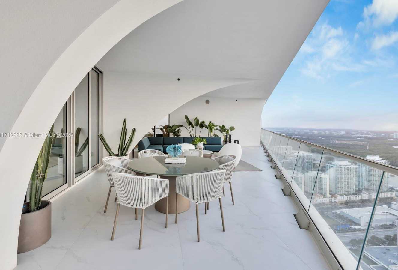 Small Image of 16901 COLLINS AVE #5103, Sunny Isles Beach Number 49