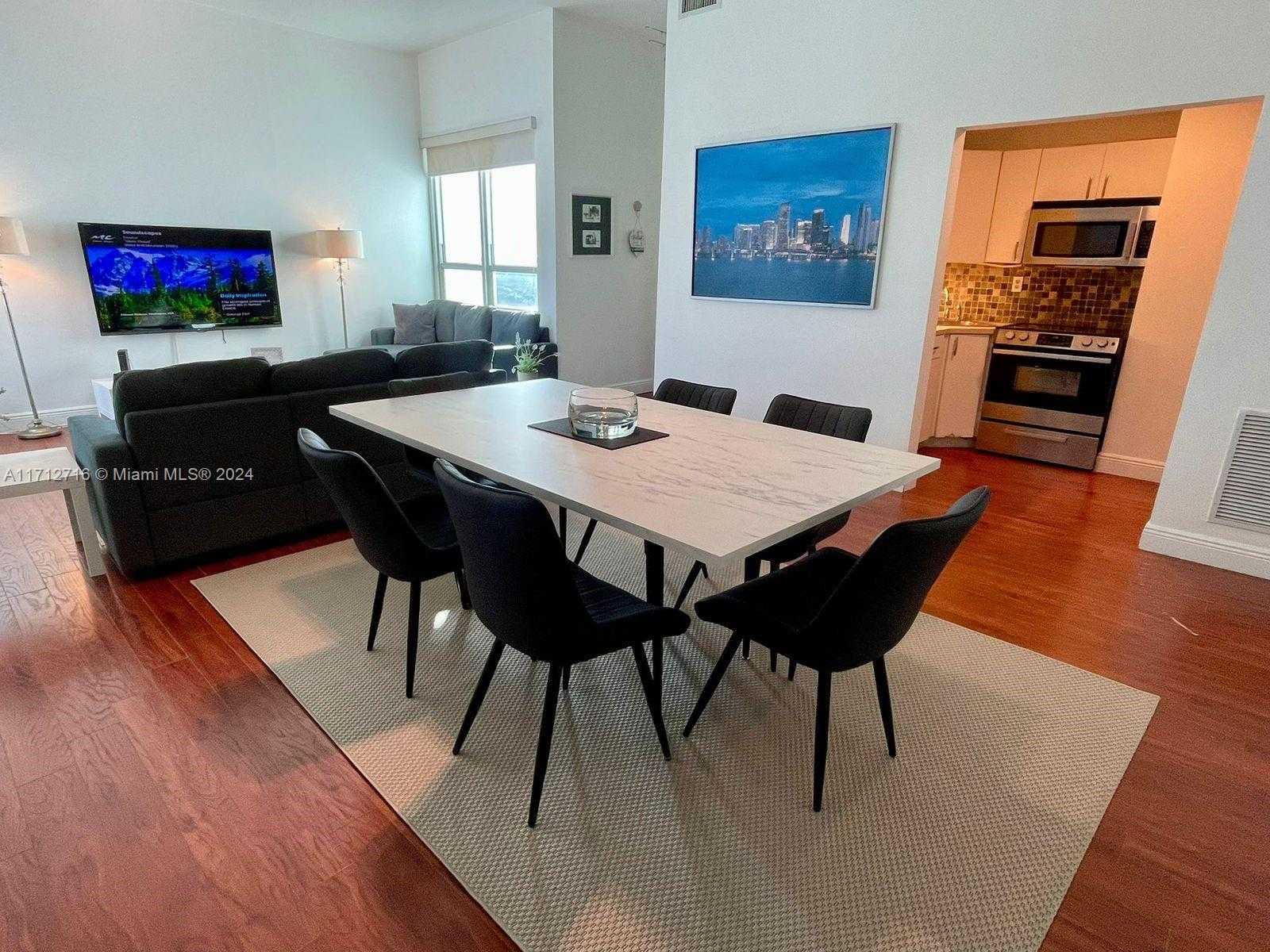 Small Image of 5445 COLLINS AVE #TS7, Miami Beach Number 3
