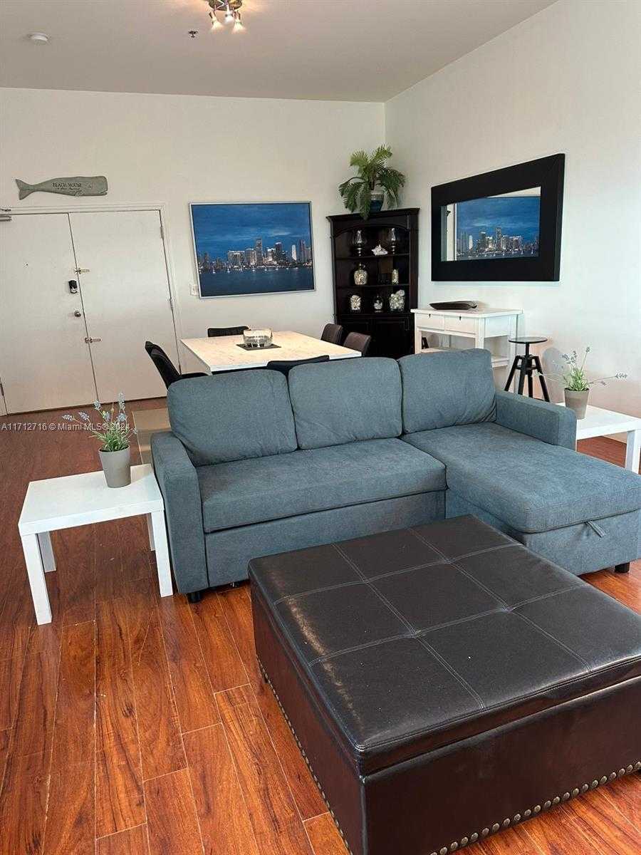 Small Image of 5445 COLLINS AVE #TS7, Miami Beach Number 4