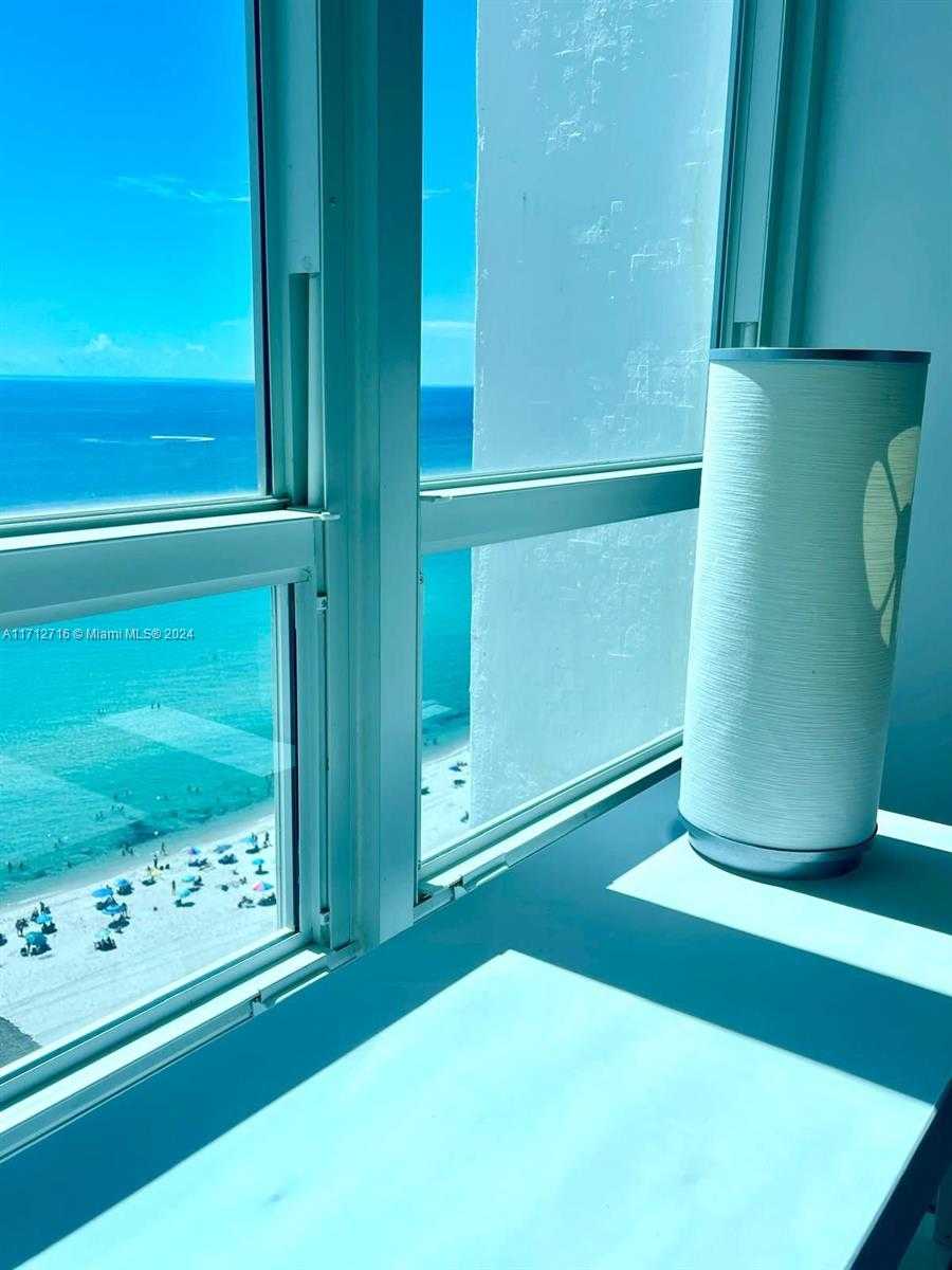 Small Image of 5445 COLLINS AVE #TS7, Miami Beach Number 5