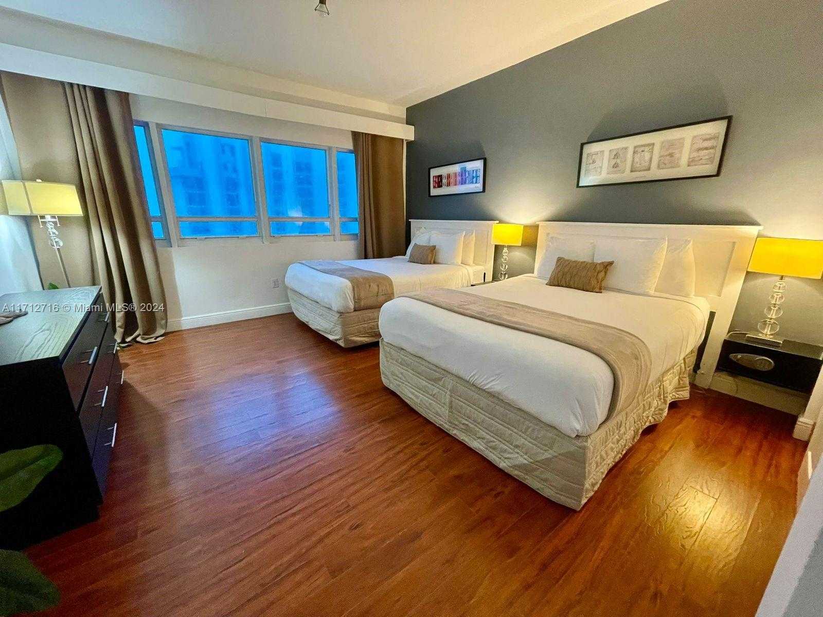 Small Image of 5445 COLLINS AVE #TS7, Miami Beach Number 9