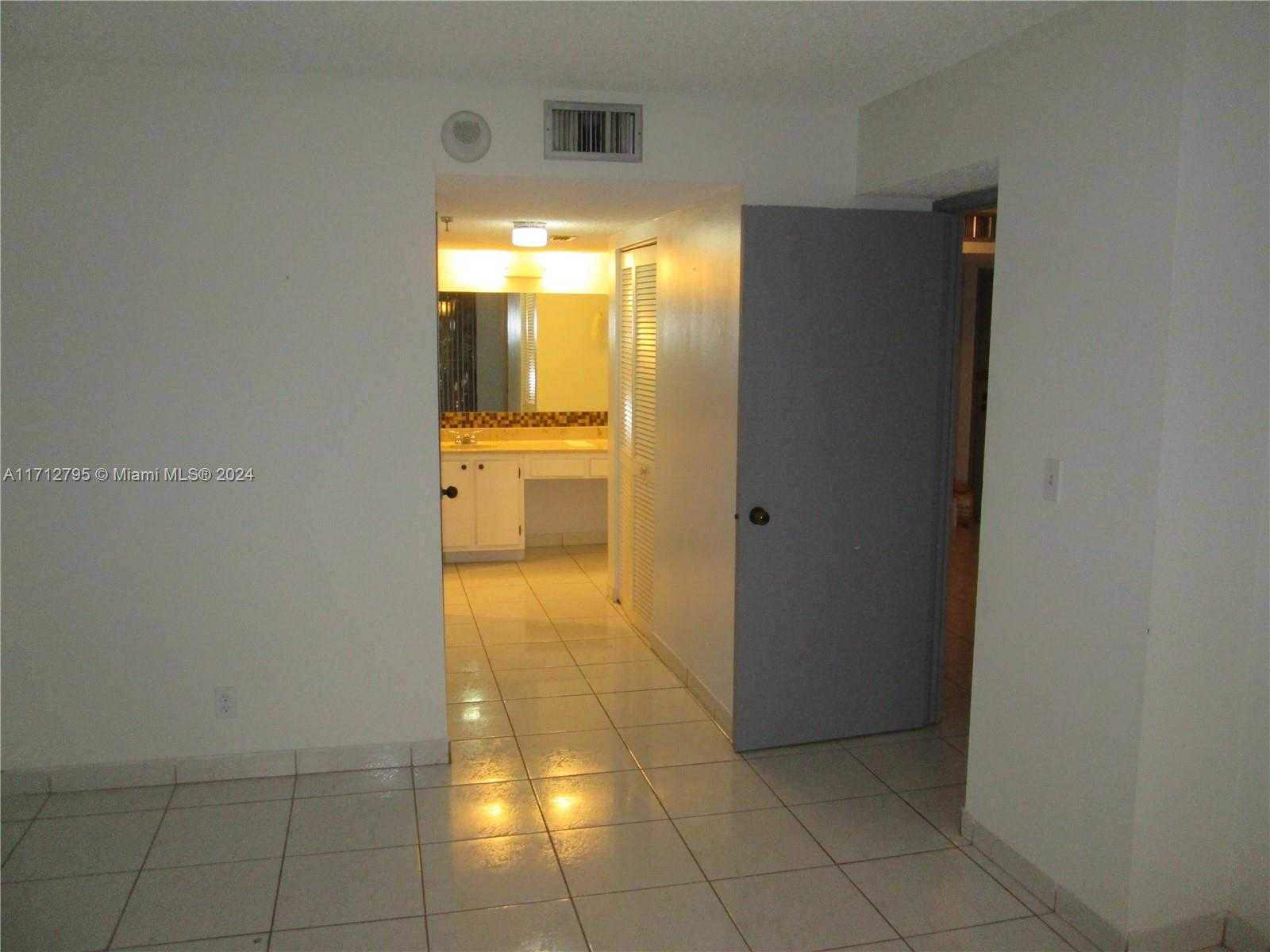 Small Image of 290 174TH ST #404, Sunny Isles Beach Number 19