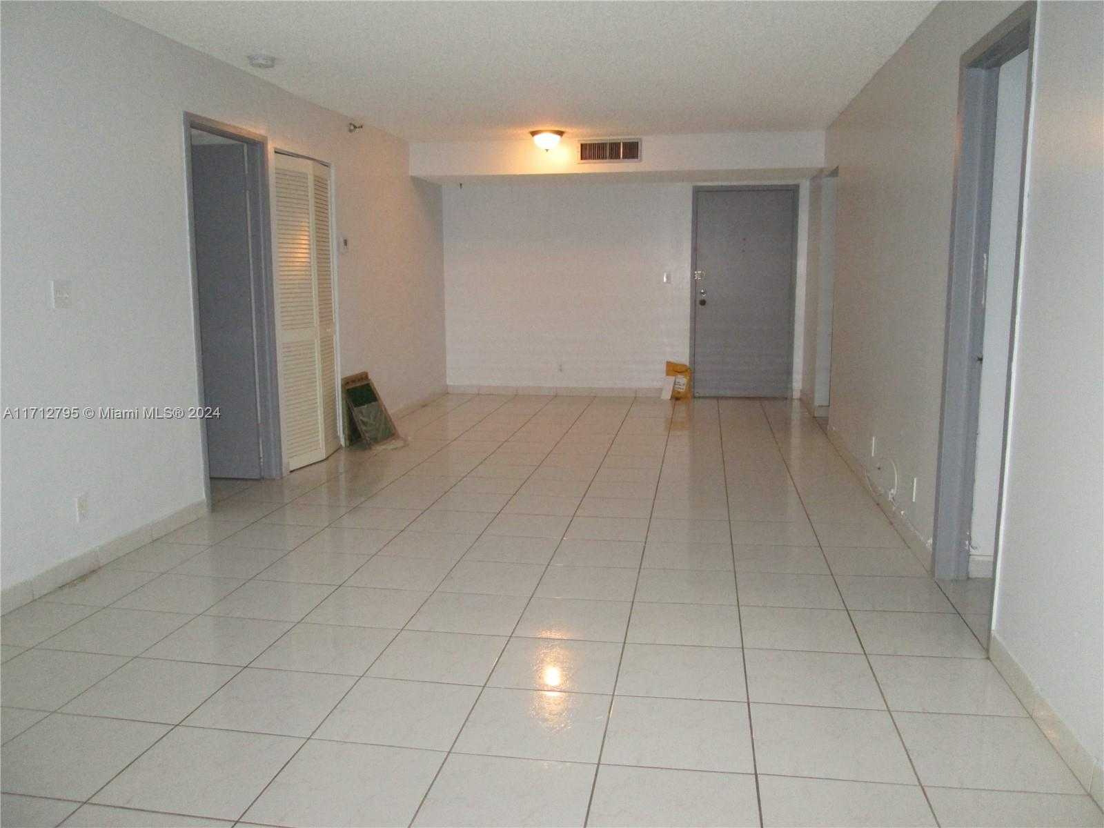 Small Image of 290 174TH ST #404, Sunny Isles Beach Number 3
