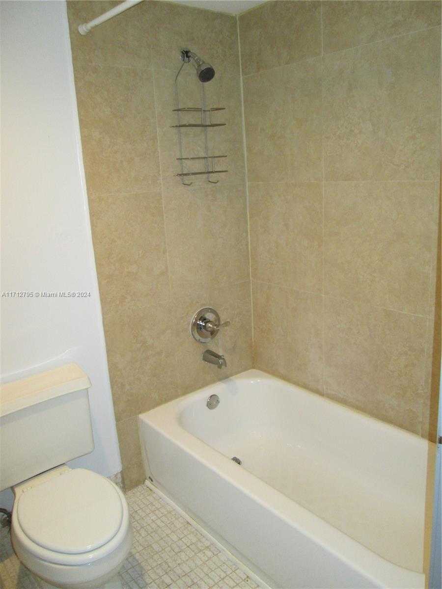 Small Image of 290 174TH ST #404, Sunny Isles Beach Number 34
