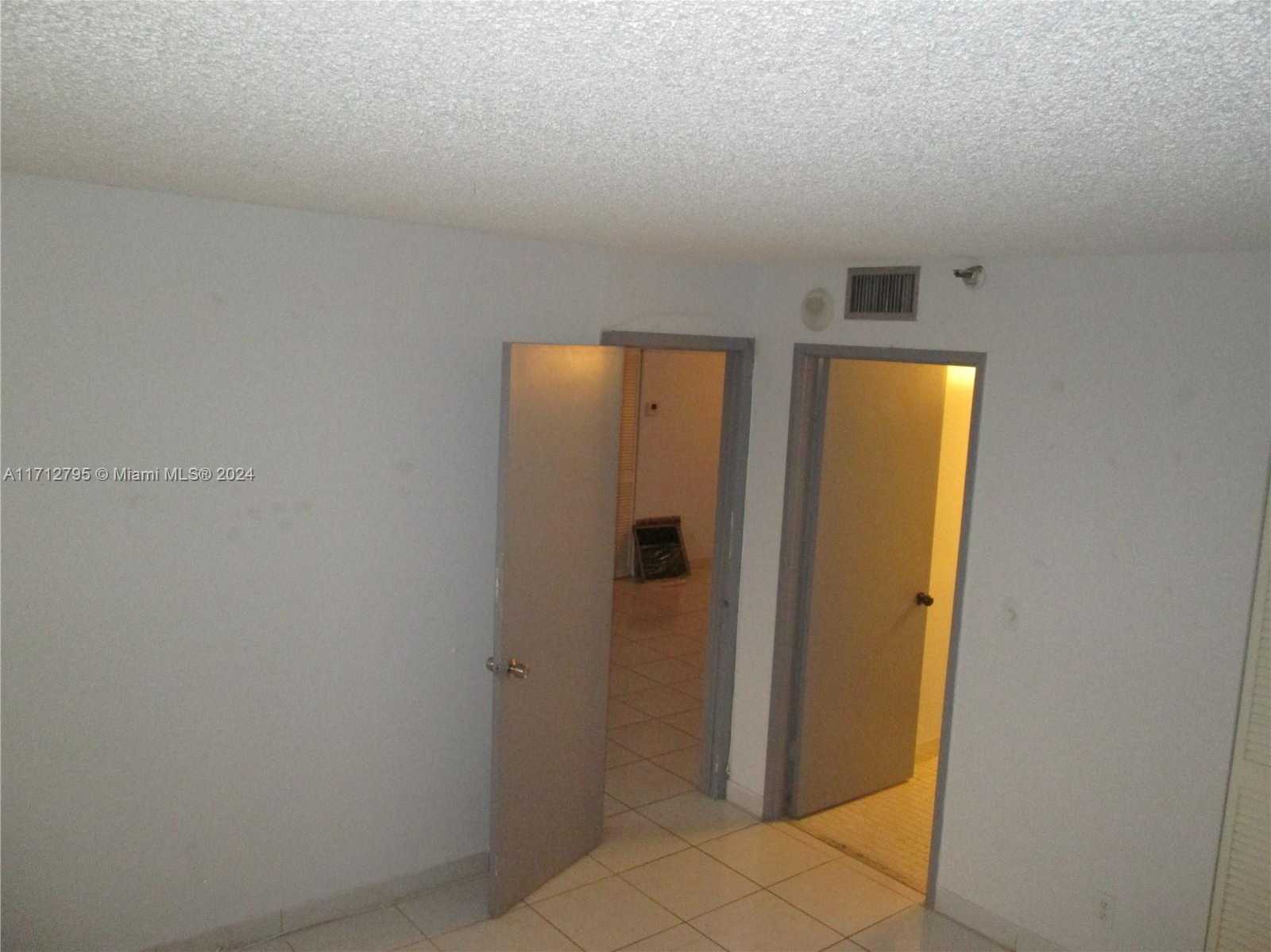 Small Image of 290 174TH ST #404, Sunny Isles Beach Number 6