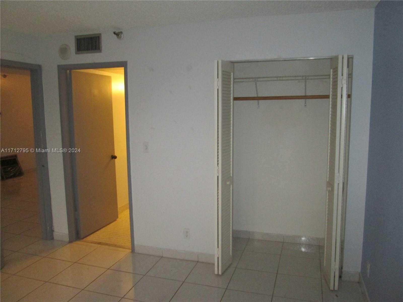 Small Image of 290 174TH ST #404, Sunny Isles Beach Number 8