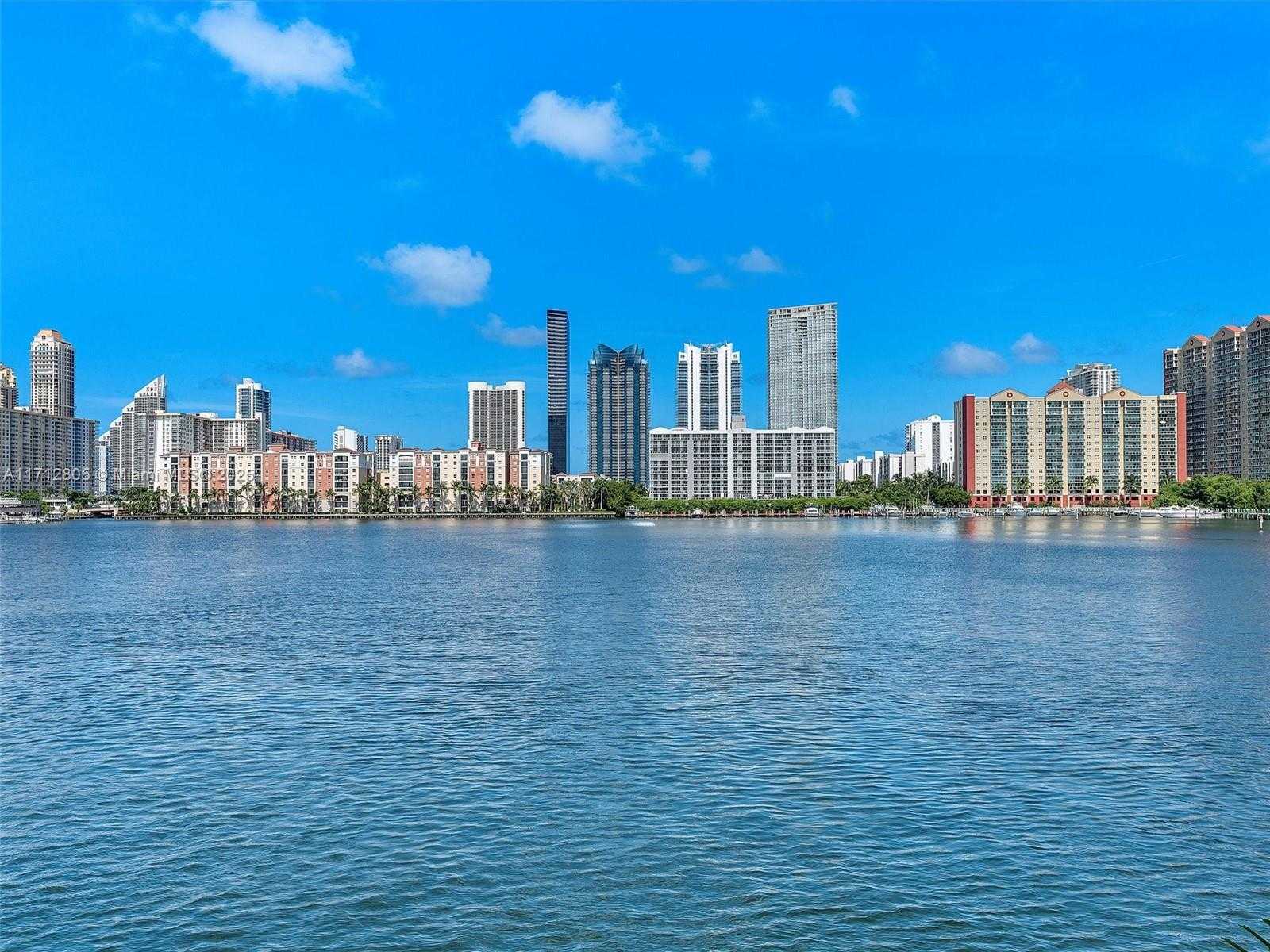 Small Image of 4014 NORTH EAST 167 ST, North Miami Beach Number 30