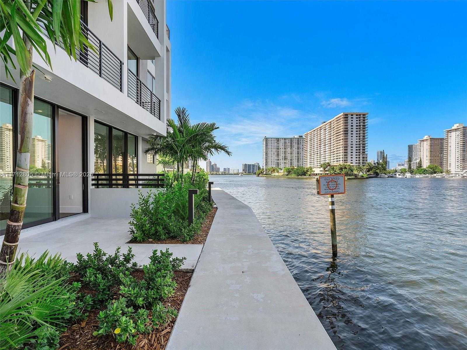 Small Image of 4014 NORTH EAST 167 ST, North Miami Beach Number 4