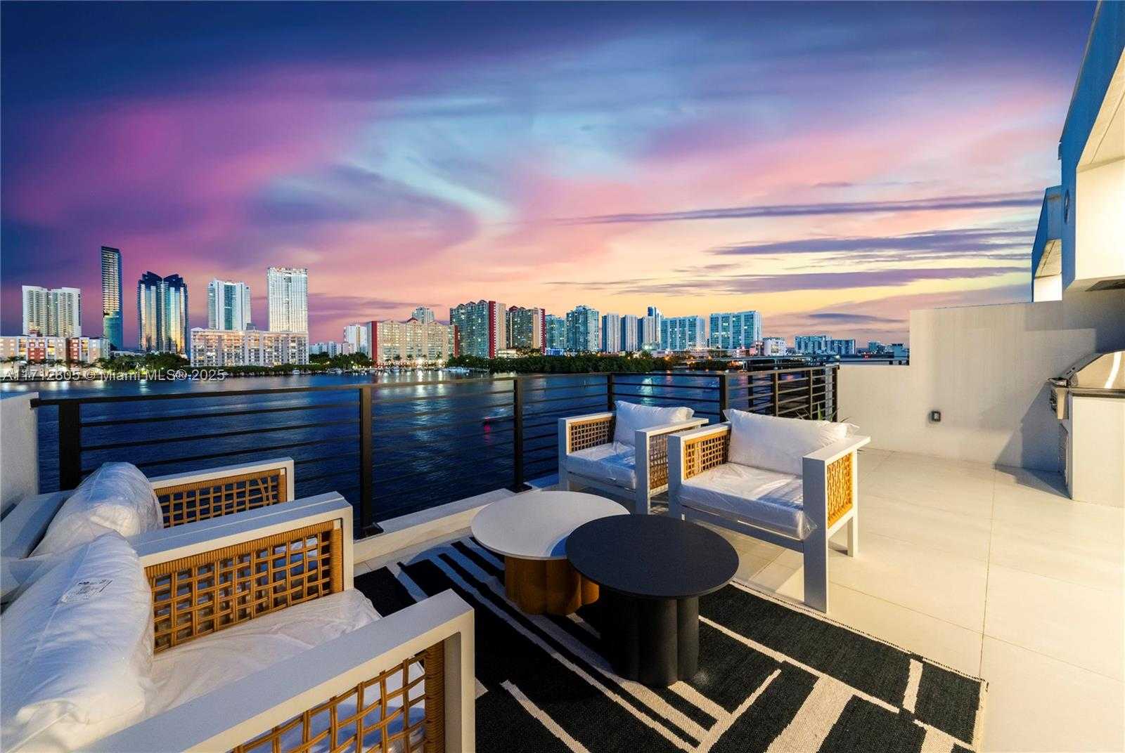Small Image of 4014 NORTH EAST 167 ST, North Miami Beach Number 62