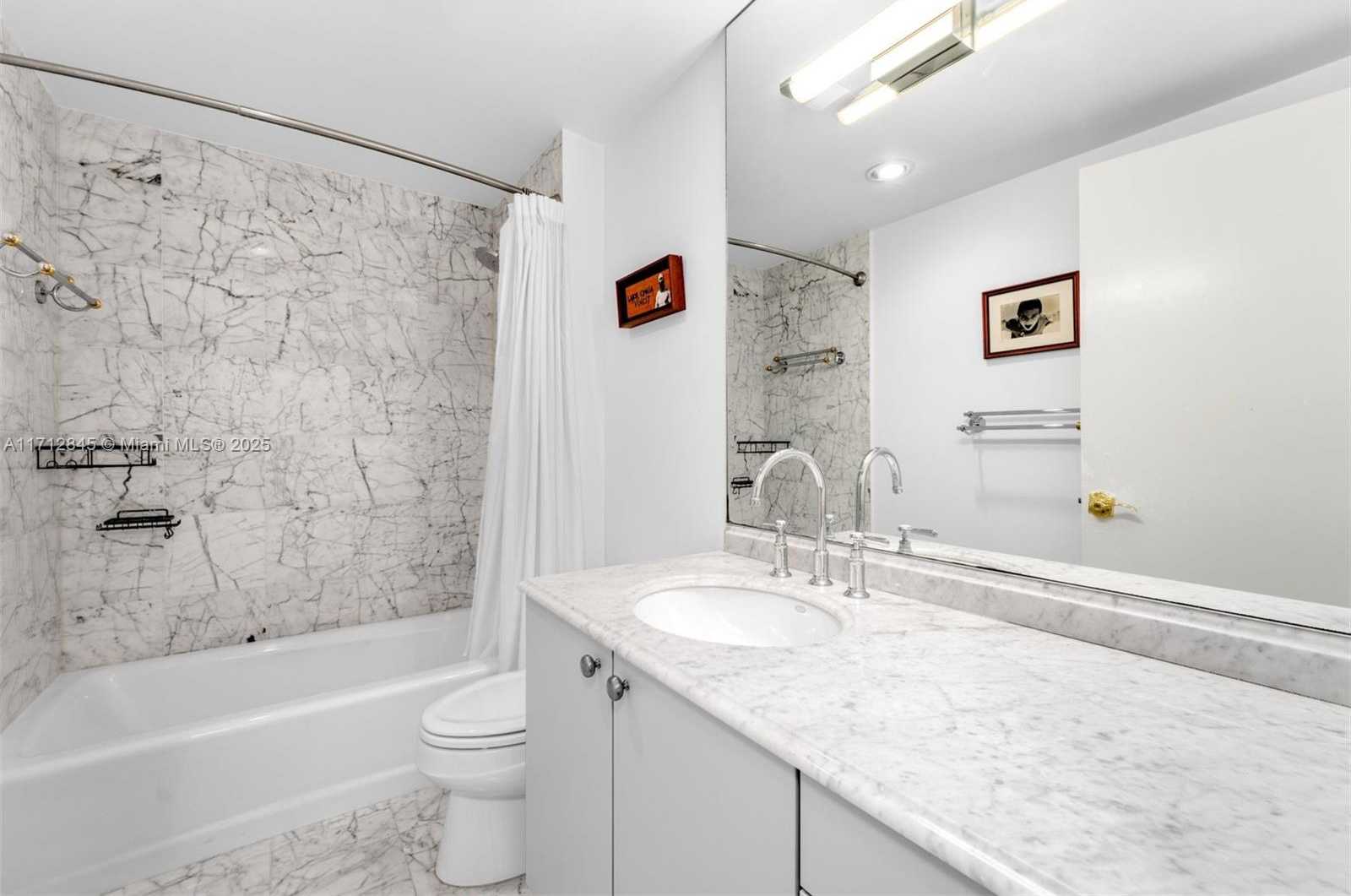 Small Image of 430 GRAND BAY DR #101, Key Biscayne Number 26