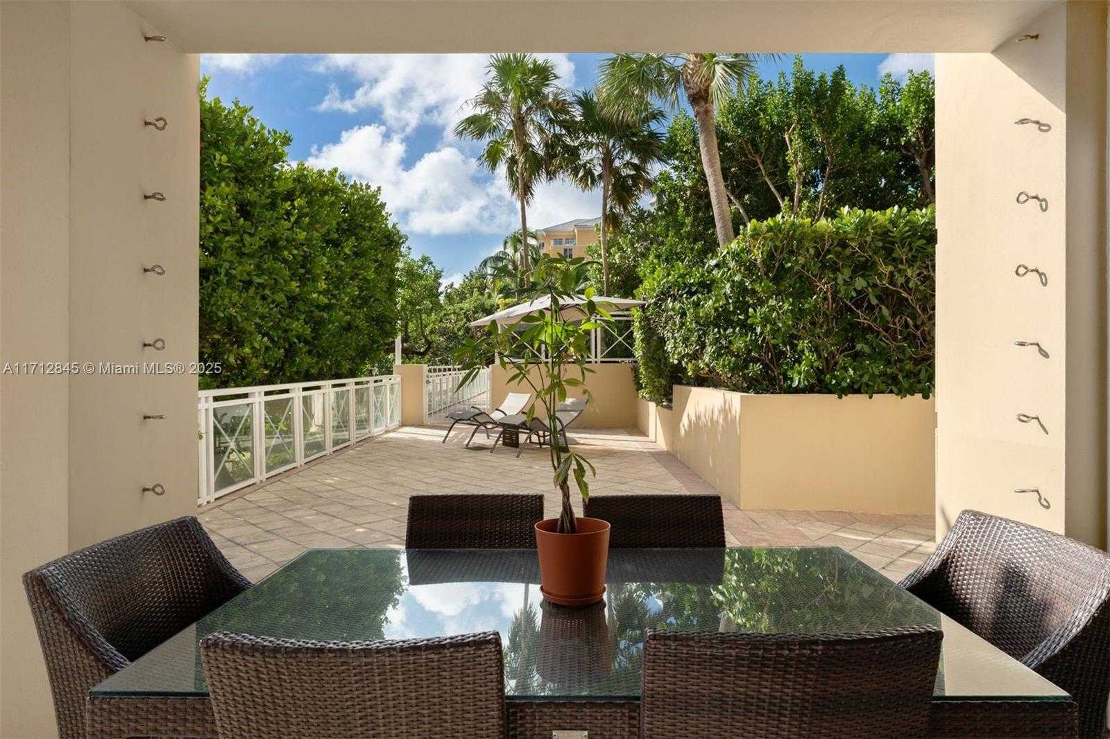 Small Image of 430 GRAND BAY DR #101, Key Biscayne Number 32