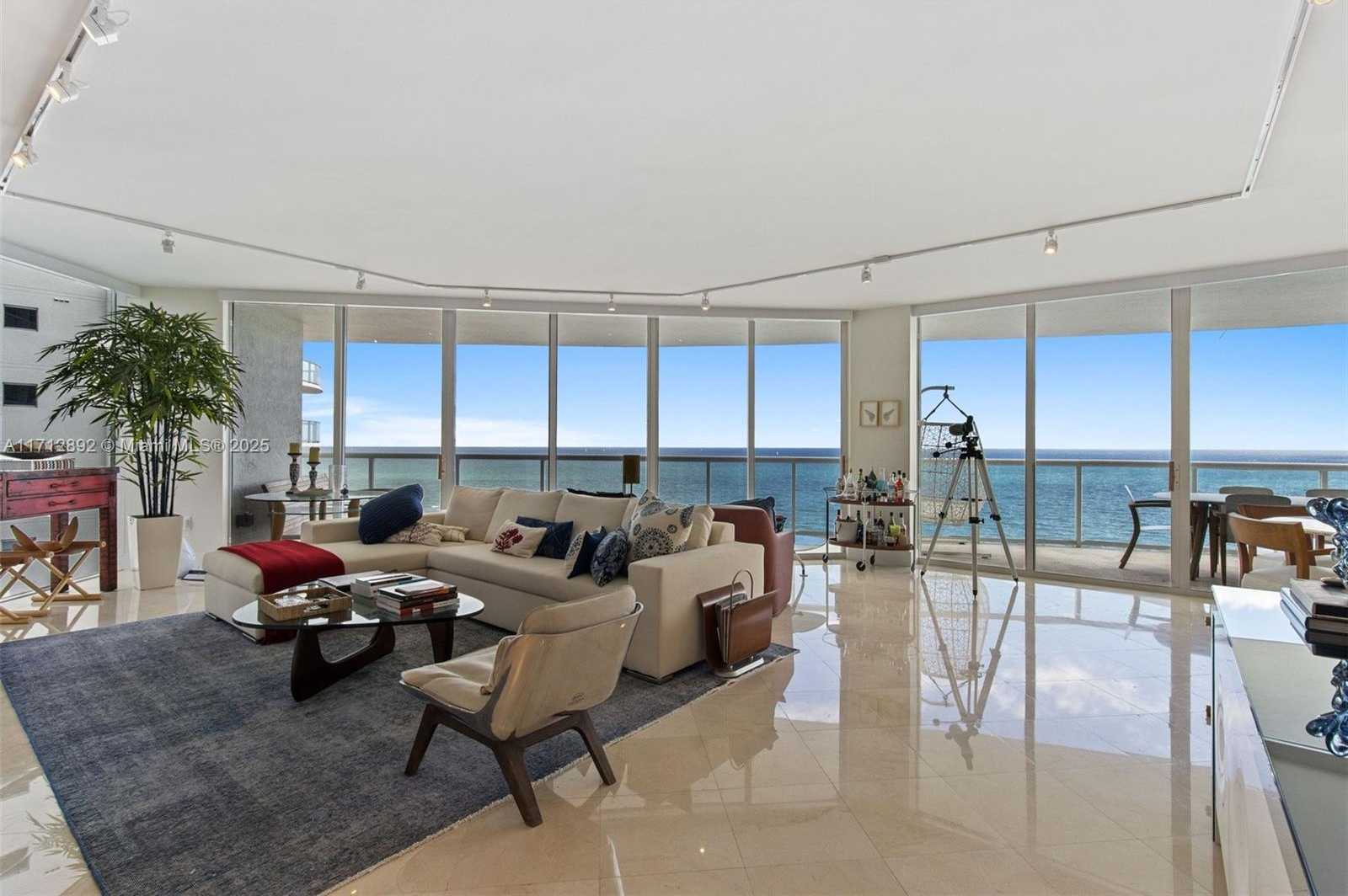 Small Image of 18671 COLLINS AVE #1602, Sunny Isles Beach Number 3