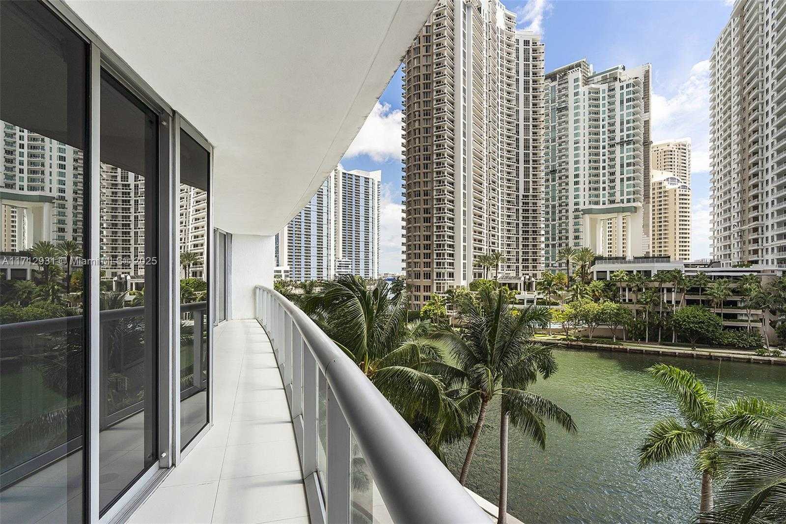 Small Image of 495 BRICKELL AVE #BAY407, Miami Number 4