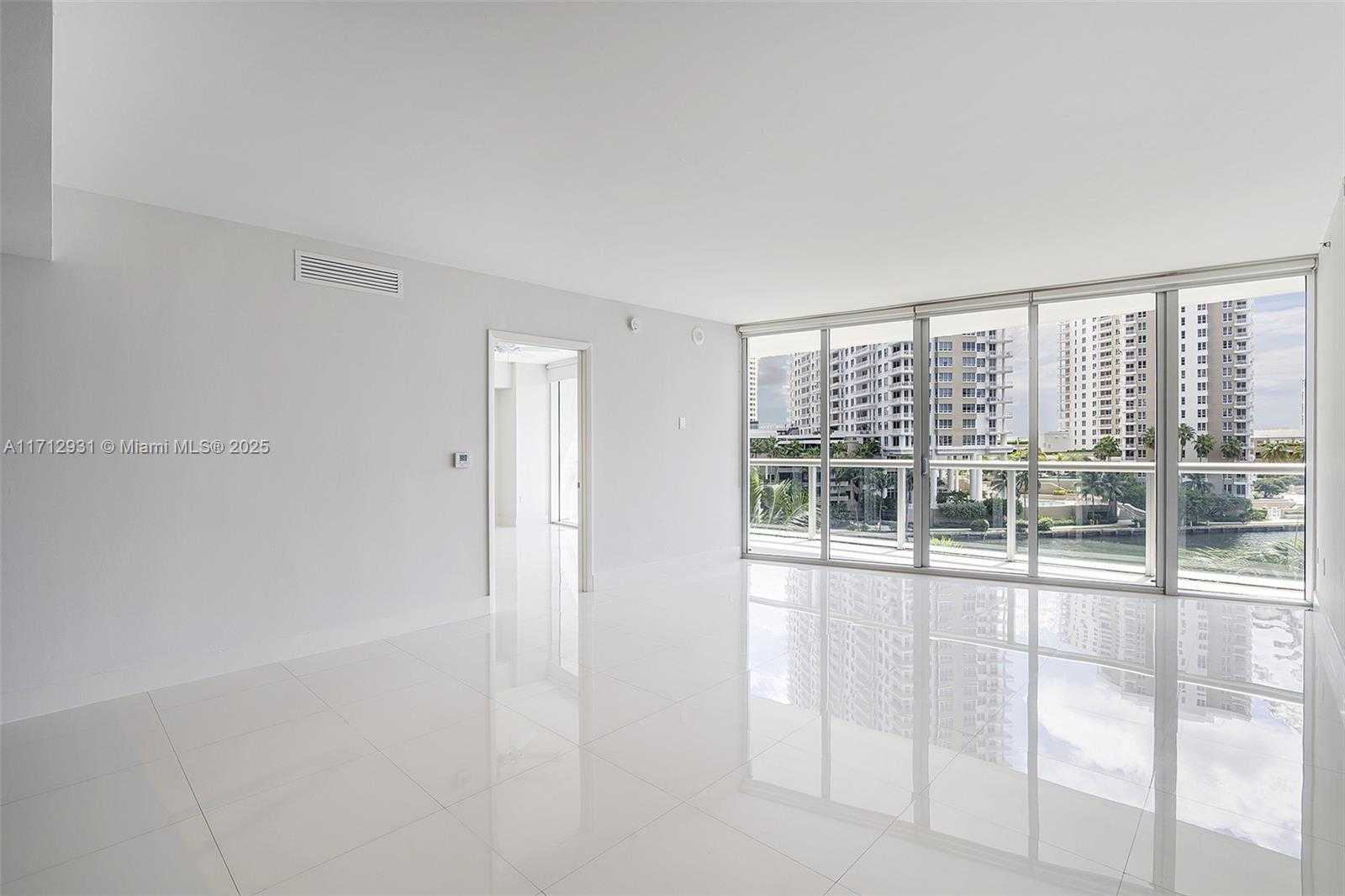 Small Image of 495 BRICKELL AVE #BAY407, Miami Number 5