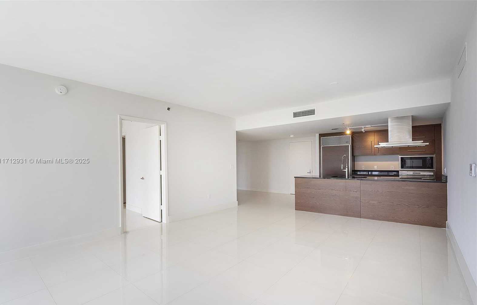 Small Image of 495 BRICKELL AVE #BAY407, Miami Number 6