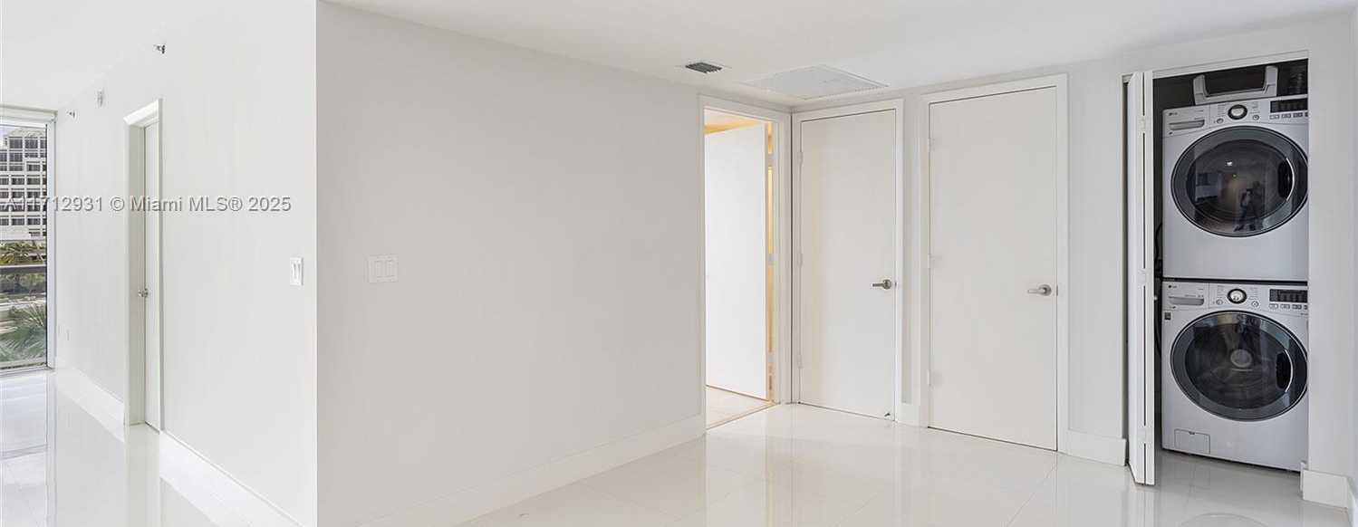 Small Image of 495 BRICKELL AVE #BAY407, Miami Number 8