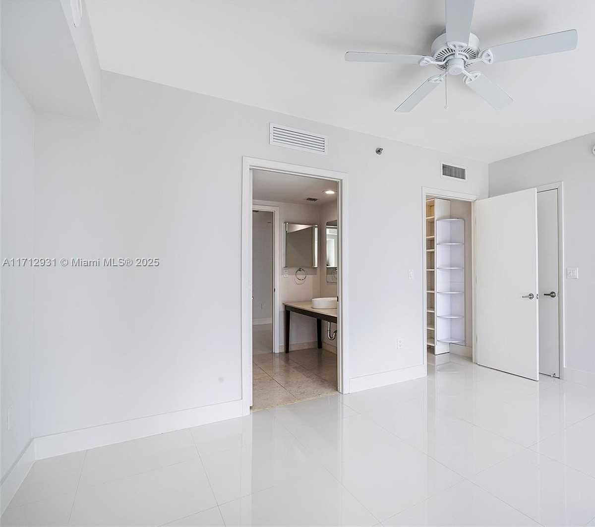 Small Image of 495 BRICKELL AVE #BAY407, Miami Number 9